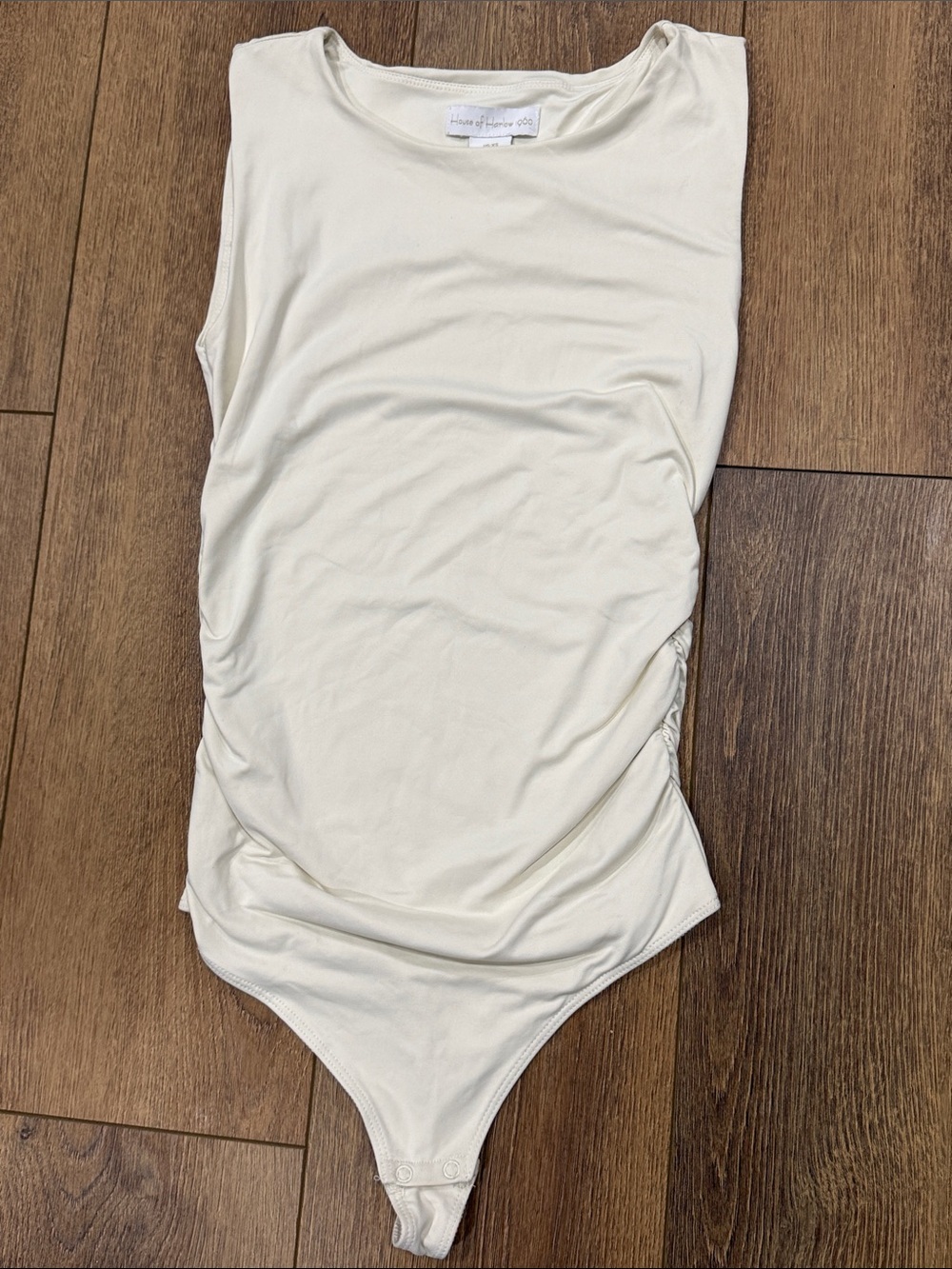 House of Harlow 1960 Cream Sleeveless Bodysuit Top. Size xs